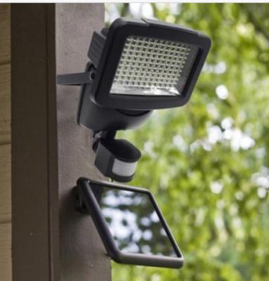 China Ultra Bright Solar Flood Lights Outdoor Solar Powered Security Lights IP65 for sale