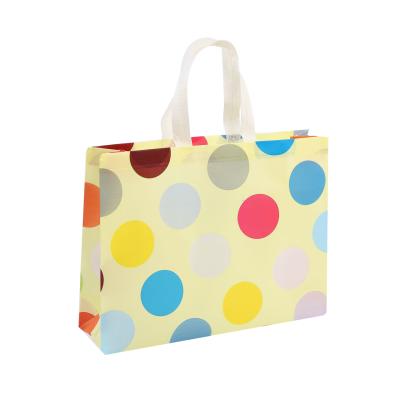 China Recyclable color printed nonwoven bag with patterns printed on the front and back of the bag for sale