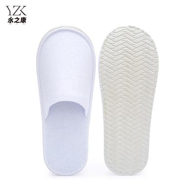 China Exquisite Disposable Hotel Amenities Customized Comfortable 6mm Non-slip Sole Spa Hotel Indoor Guest Slippers Luxury Disposable Slippers for sale