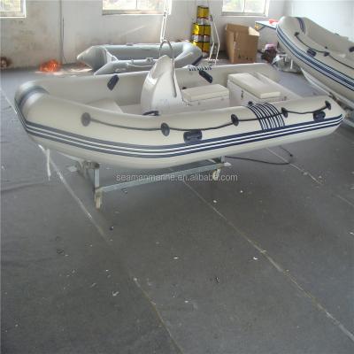 China Inflatable boat /fishing boat /clip PVC 4 people boat inflatable boat with outboard motor for sale