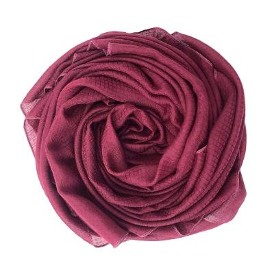 China 2022 New Arrivals Soft Touch Feeling Plain Jacquard Scarf Women Hijab Plain Jacquard Women Muslim Water Ripple Cotton Voile Square Scarf for sale