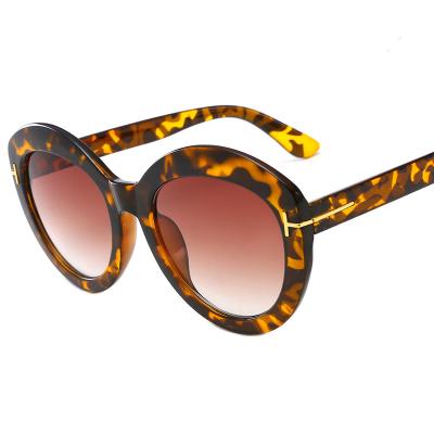 China Fashion sunglasses factory direct shipping must-have low price sunglasses for women wholesale for sale