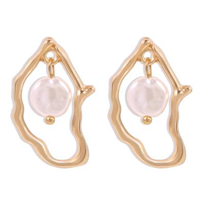 China 2021 Fashion Fashion Gold Metal Jewelry Wedding Party Geometric Imitation Baroque Irregular Pearl Combine Drop Earrings For Women for sale