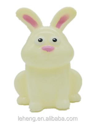 China Bath Toy Bulk Plastic Animal Toys Rabbit Spray Water Ivory Kids Bath Toy for sale