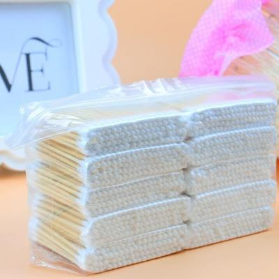 China Cosmetic cotton swabs eyelash tool wooden cotton wholesale cleaning plastic swabs for sale