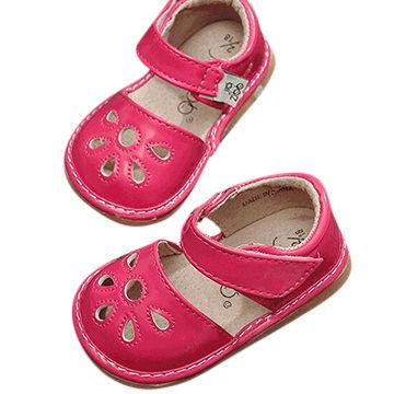 China Breathable Anti-Smell Mary Jane Hollow Out Toddler Girls Leather Coating Squeaky Sandals for sale