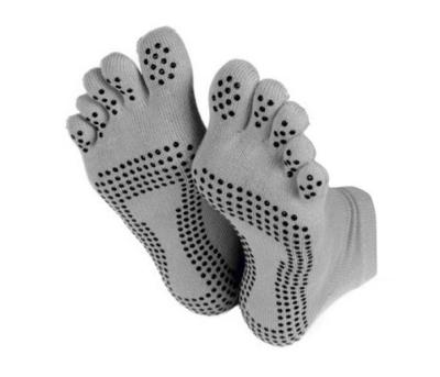 China Custom logo Grey Grippers/Trampoline Non-Slip Crew Yoga Toe Socks for sale