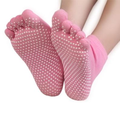 China Non Slip Full Toe Women & Men Pilates Strong Grip Five Finger Socks for sale