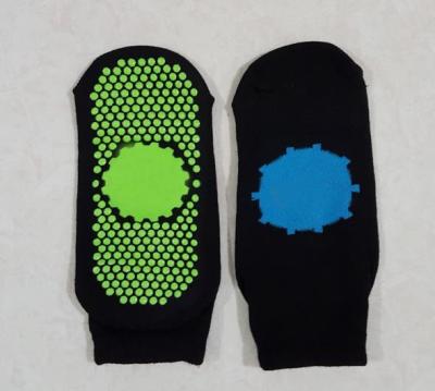 China Custom logo, design club Trampoline Anti-Slip Non-Skid Floor jump Socks for sale