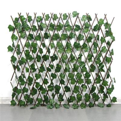 China Easily Assembled Outdoor Willow Expandable Artificial Plants Trellis Trellis Fence For Garden Decoration for sale