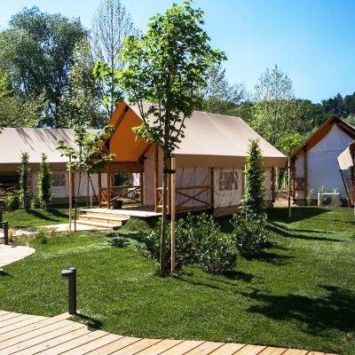 China Plywood Pole Frame (80x60x3mm) Luxury Hotel Wooden Resort Glamping Safari Tents Wooden Houses Modular for Family for sale