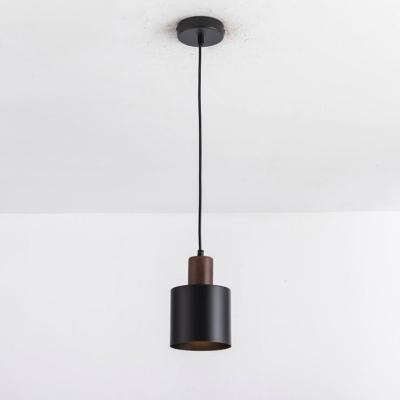 China Beautiful Wooden Pendant Light Decoration Round E27 Hanging Pendant Light With D120Mm Black Shade for sale