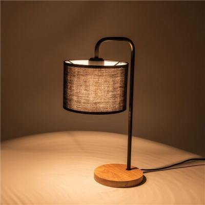 China Beautiful European Best Selling Gift Lamp Bedroom Fabric Shade Lamp Bed Table Lamp for sale