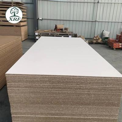 China Factory Wholesale Melamine Chip Board Melamine Particle Board Eco-friendly 12mm 15mm 16mm 18mm for Furniture and Cabinets for sale