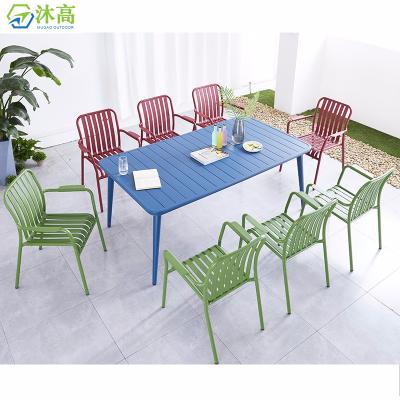 China Eco-friendly Glamping Beach Furniture Restaurant Bistros Metal Table Patio Dining Table Sets Outdoor Garden Furniture for sale