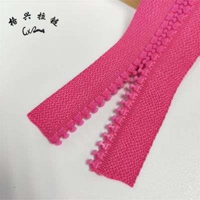 China Sustainable Wholesale Custom No. 5 Resin Plastic Zipper Zipper Roll for sale