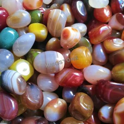 China Landscaping Modern Natural Polished Tumbled Semi-precious Stone Colored Agate Stone For Decorative Aquarium for sale