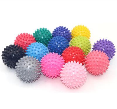 China Anti Bodybuilding Fitness Explosion Gym Equipment Texture Design Massage Therapy Yoga Ball Spike Burst Massage Ball for sale