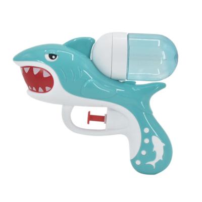 China Super Cheap Water Gun Summer Beach Toys Shark Mini Water Gun Can Hold Sugar With Transparent PET Environmental Protection Bottle For Kids for sale