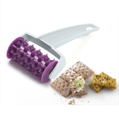 China Viable Plastic Home Kitchen Pastry Tool Crispbread Cookie Product Roll Maker Easy Bake Maker with Instruction and Recipes for sale