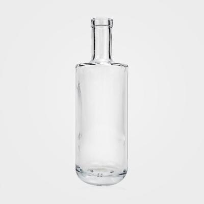 China Gift & Wholesale High Quality Craft Spirits Bottle 2022 Standard Size Upscale Transparent Empty Glass Rum Bottle for sale