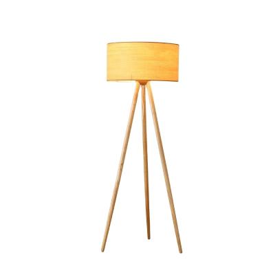 China High Quality Popular Wood Floor Light Tripod Floor Lamps Factory Price Decoration Wooden Floor Lamp For Bedroom for sale