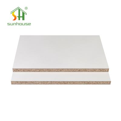 China Modern Warm White Melamine Laminated Particle Board Or Sale Chipboard for sale