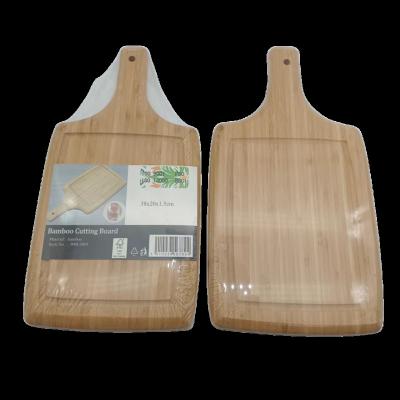 China New Design 100% Sustainable Natural Bamboo Wooden Cutting Boards Square Bamboo Choppers Serving Trays With Handle for sale