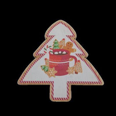 China 2023 Viable Hot Selling Christmas Tree Shape Rubber Wooden Cutting Board With Customization UV Printing Cutting Plates for sale