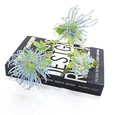 China Minimalist Faux Chrysanthemum Flower Plants With Silk Artificial Leaves Decorative Flowers For Wedding Home Decoration for sale