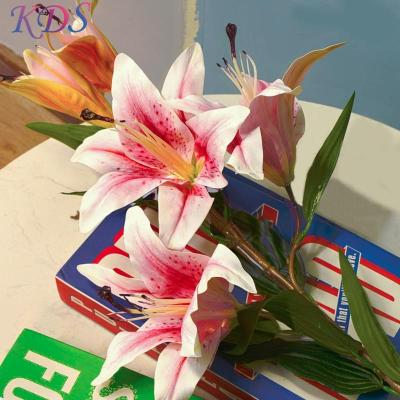 China Wedding Flower Arrangements Artificial Flowers Lily 5 Flower Heads For Wedding Garden Decor Long Length Lilies Fake Lilies for sale