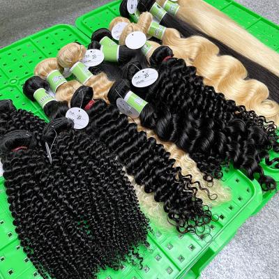 China Free Sample Silky Straight Remy Brazilian Hair Bundle, Long Curly Water Wave Hair From Italy, Wholeale Hair Wave Extension for sale