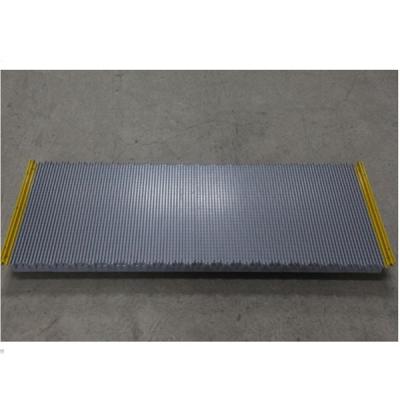 China LG-Sigma 1000mm escalator step with yellow border Te koop