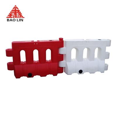 China manufacturer plastic blow molding road water filled barrier for hot sale products plastic guardrail schranke parking 70kg for sale