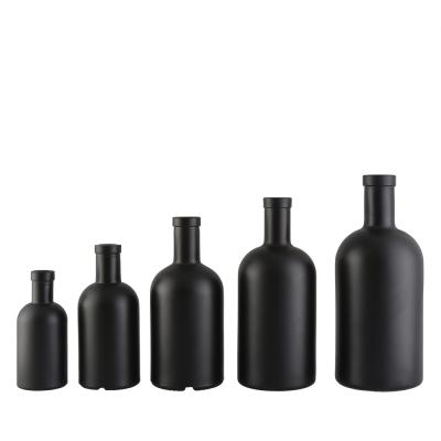 China BLACK 200ml 375ml 500ml 700ml 750ml 1000ml Beverage Oslo Glass Bottle Vodka Spirit Wine Bottle With Wooden Cork for sale