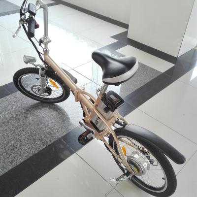 中国 電気 Bicyclle を折る シマノ 7 の速度のトーナメント 20 インチの車輪折る山の自転車 販売のため