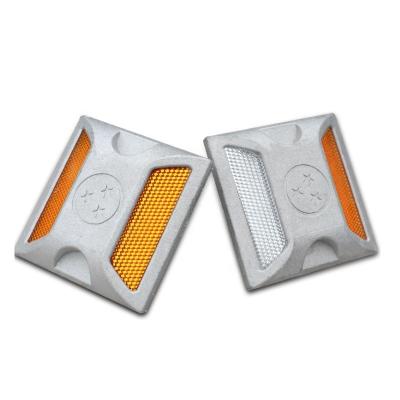 China Warning Road Cone High Visible Aluminum Road Stud Cat Eyes 100x100x25mm for Road Safety for sale