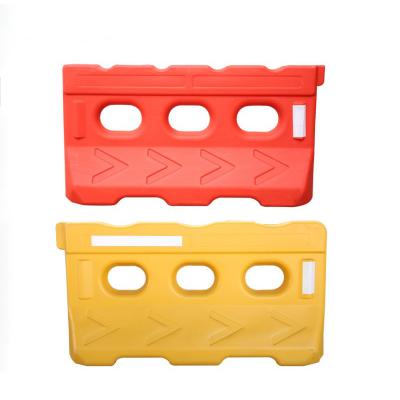 China Red Customized Plastic Water Filled Road Safety Barriers PE For Traffic Regulation for sale