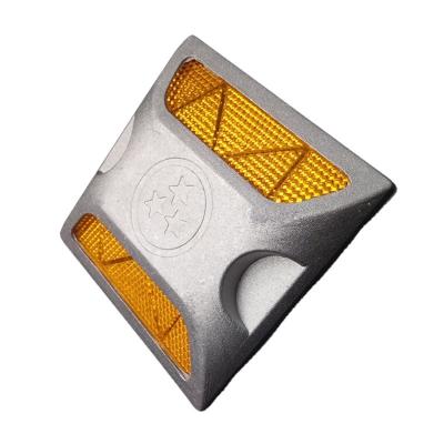 China Reflective Tape Cast Aluminum Square Road Spike LED Road Stud for Highway Road Safety for sale