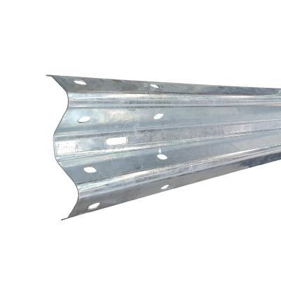 China Highway Guardrail Traffic Product Galvanized and Powder Coated Steel Barrier for Safety for sale