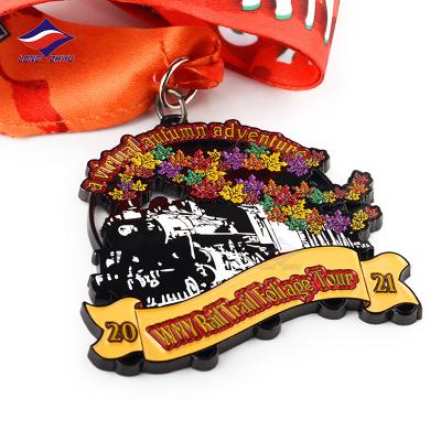 China 2021 Europe Longzhiyu New Design Christmas 5K Run and Walk Custom Metal Santa Claus Running Medals with Ribbon for sale