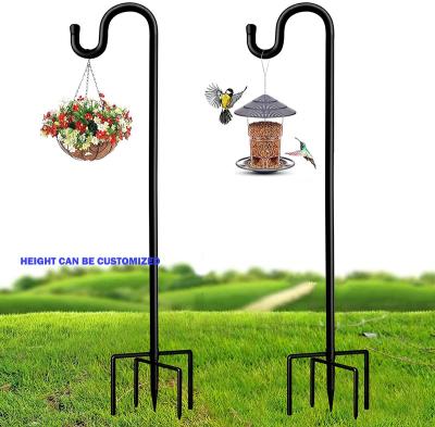 China Metal Garden 5 Fork Base Outdoor Shepherd Hook for sale