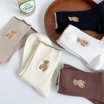 China 2021 Spring Bear Sports Korean Embroidered Comfortable Socks New Student Socks High Quality Wholesale Cotton Socks for sale