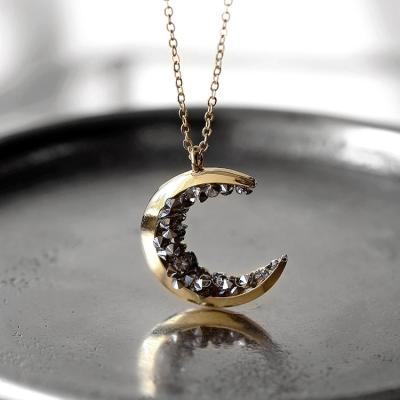 China Celestial Jewelry Gold Crescent Moon Necklace Graduation Environmental Friendly Pendant Gift For Women Best Friends Statement Jewelry Gifts for sale