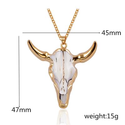 China Boho Charm Gold Finish Cattle Skull Animal Resin Necklace Environmentally Friendly Handmade Necklace for sale