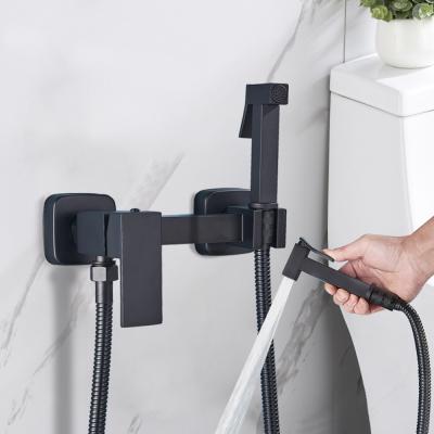 China Matte Black Bidet Faucet Faucet Shower Faucets Crane Square Shower Sprayer Head Water Mixer Tap Mixer Cold-Hot Metered Faucets for sale