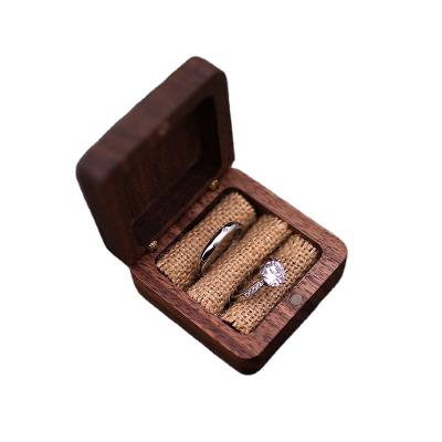 China Hot Selling Fashion Competitive Price Jewelry Wooden Walnut Package Wedding Handmade Ring Box Wooden Ring Boxes for sale