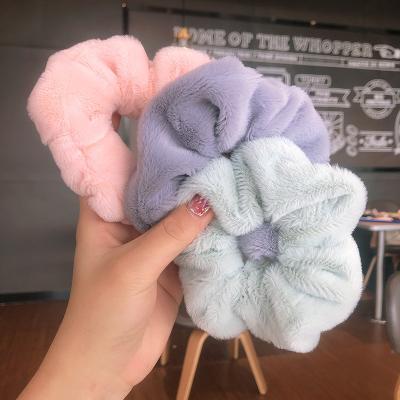 China Girl Hair Decoration 8 Color Plush Elastic Hair Bands Scrunchies Soft Elastic Ponytail Holder Solid Color Elastic Band Scrunchies for sale