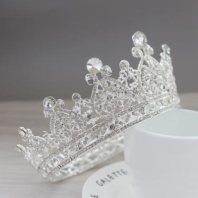 China Hollow Headband Crown Alloy Bridal Rhinestone Wedding Tiara Baroque Headband Round Crown for sale