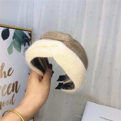 China Custom Made European Soft Candy Wool Flank Plush Plush Fur Headband for sale